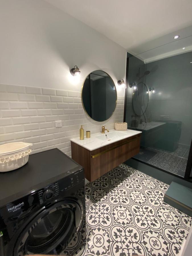 Ajaccio magnifique T2 37m2 centre ville vue mer au bord de la plage Neuf 4 couchages balcon parking privé fermé Clim wifi Exterior foto