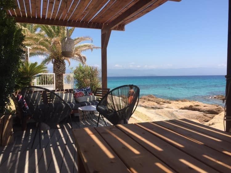 Ajaccio magnifique T2 37m2 centre ville vue mer au bord de la plage Neuf 4 couchages balcon parking privé fermé Clim wifi Exterior foto